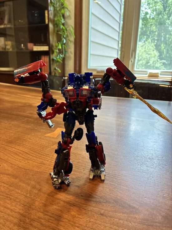 Hasbro Other - Hasbro Studio Series 05 Voyager Transformers Optimus Prime Figure Incomplete